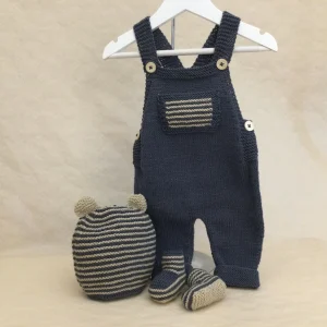 Coffret Ensemble garçon Salopette Chaussons et Bonnet oreilles CAMPAGNE