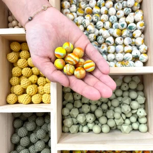 Lot de 10 perles nuance de jaune 12mm