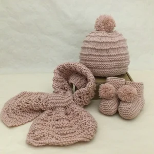 Coffret Hiver écharpe bonnet chaussons en laine TOUCHO – Rose